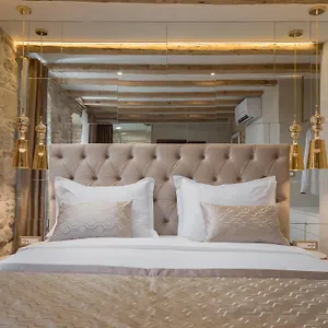 Le Premier Luxury Bed & Breakfast