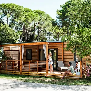 https://zaton-holiday-resort-mobile-homes-glamping-tents.hotelinzadar.com